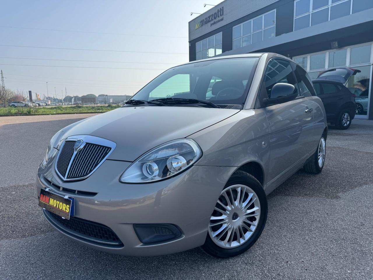 Lancia Ypsilon 1.4 Platinum Ecochic GPL NEOPATENTATI