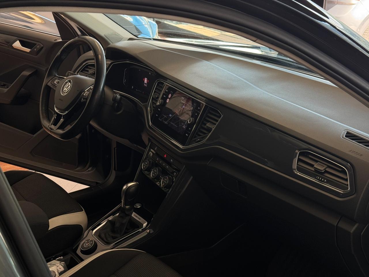 VOLKSWAGEN T-ROC 2.0cc 150CV TDI DSG 4MOTION