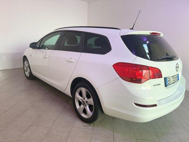 OPEL Astra 1.7 CDTI 110CV Sports Tourer Cosmo