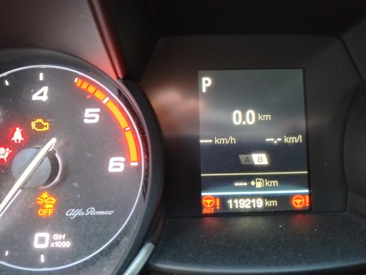 Alfa Romeo Giulia 2.2 TDI 180cv 2017 Sinistrata