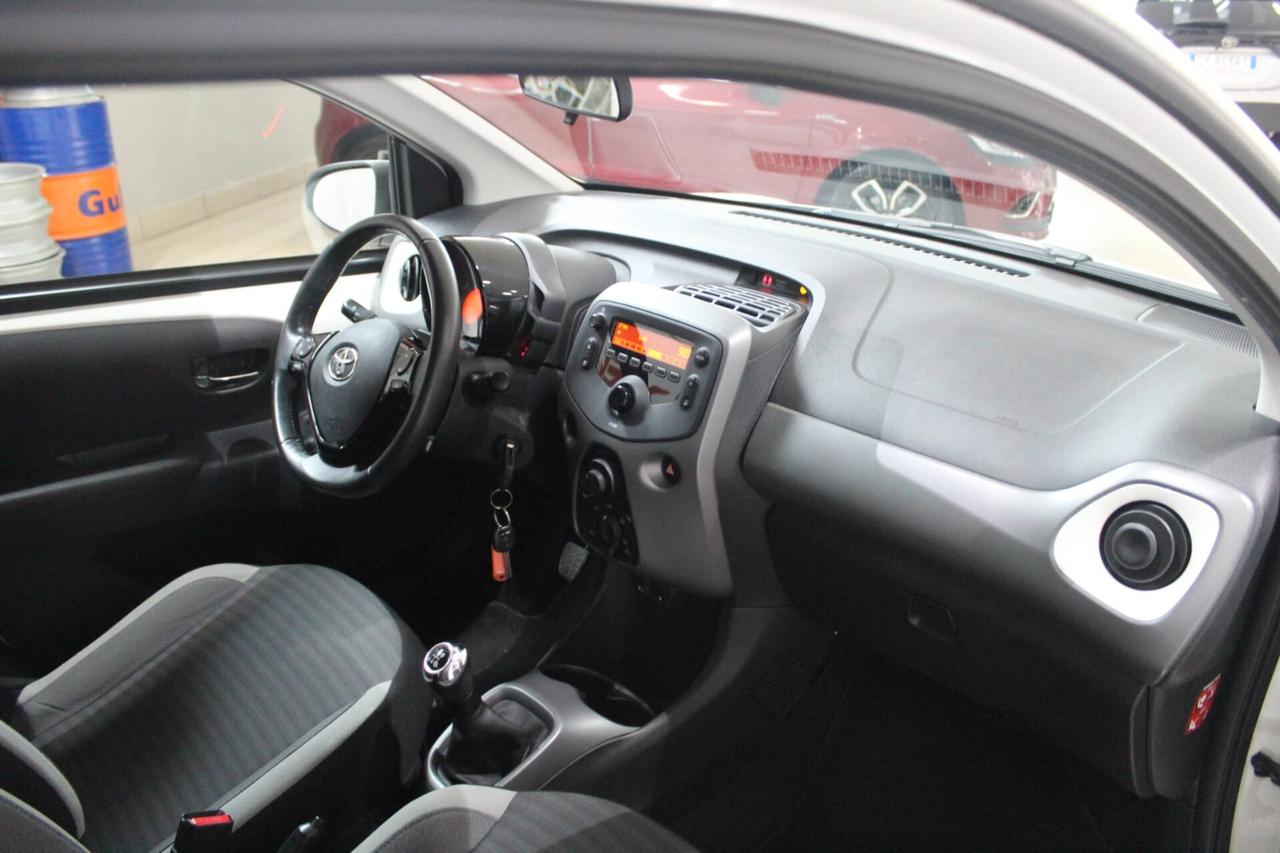 Toyota Aygo 1.0 VVT-i 72 CV 5 porte x-cool