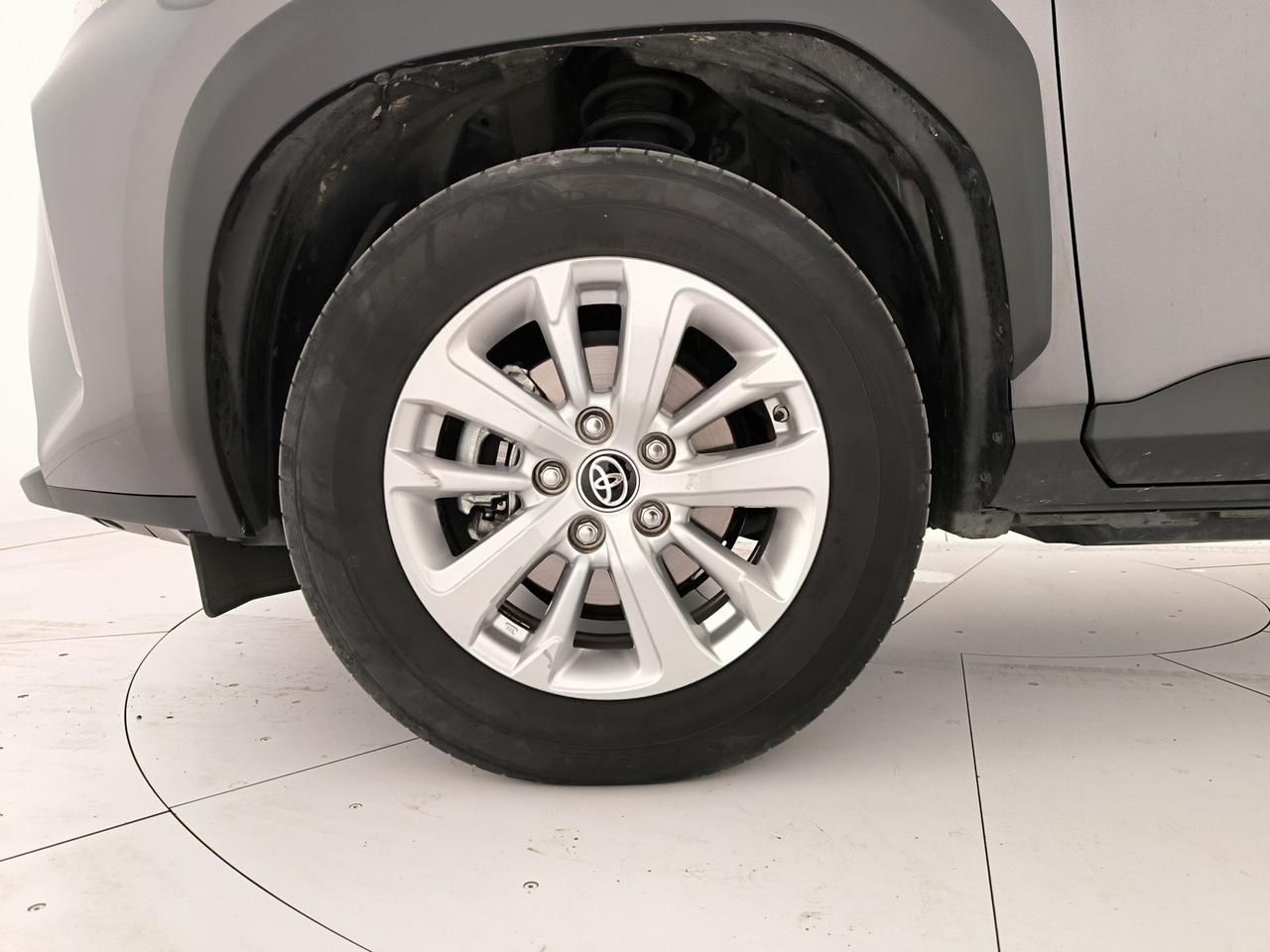 Toyota yaris cross 1.5h active fwd 116cv e-cvt