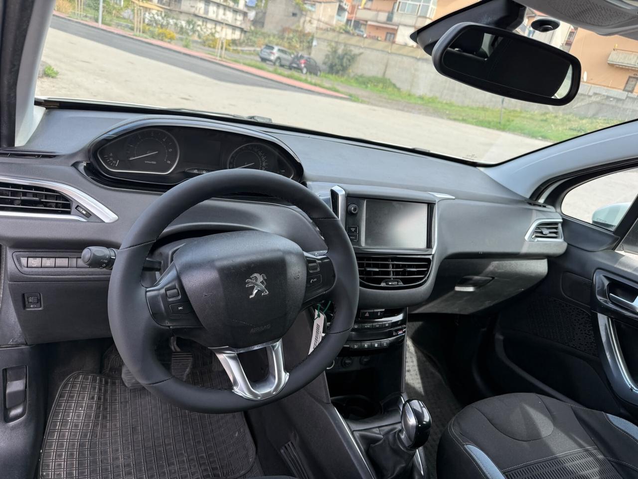 Peugeot 208 1.4 HDi 68 CV 5 porte Allure