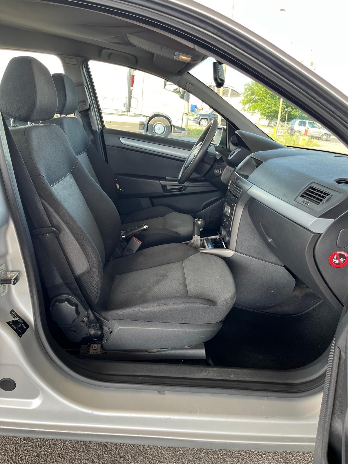 Opel Astra 1.4 16V Twinport 5 porte Enjoy