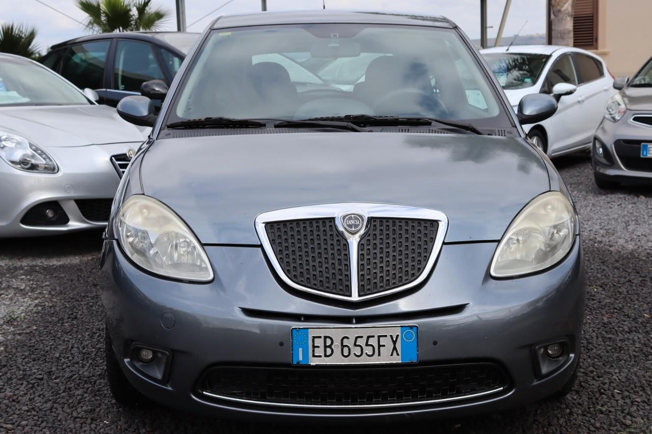 Lancia Ypsilon 1.2 Argento