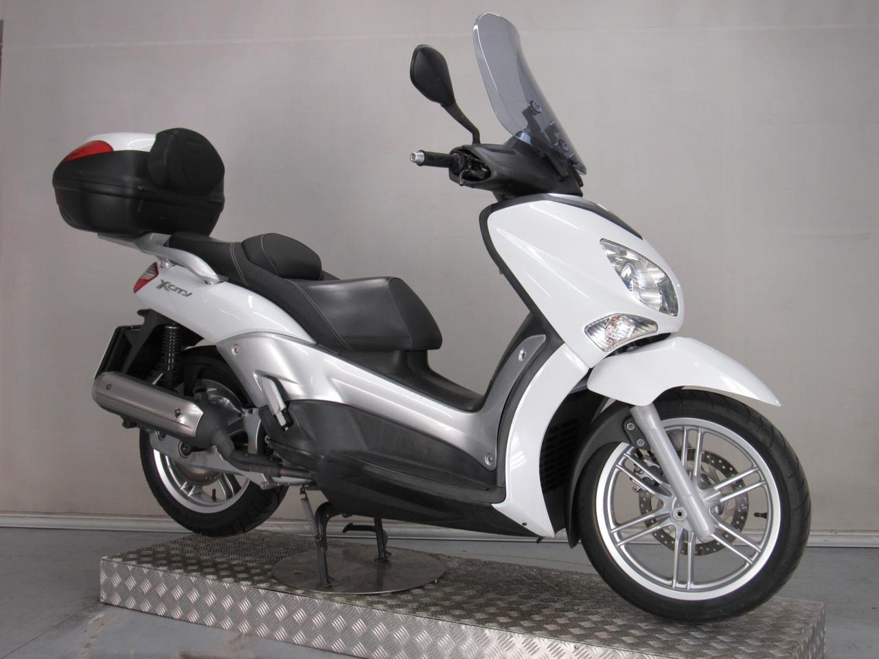 Yamaha X-City 125 RUOTA ALTA PATENTE A1 EB