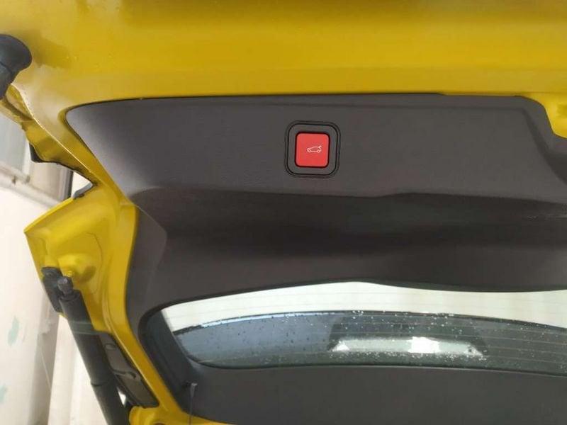 Jeep Avenger 1.2 turbo e-hybrid mhev Upland 4xe 145cv edct6