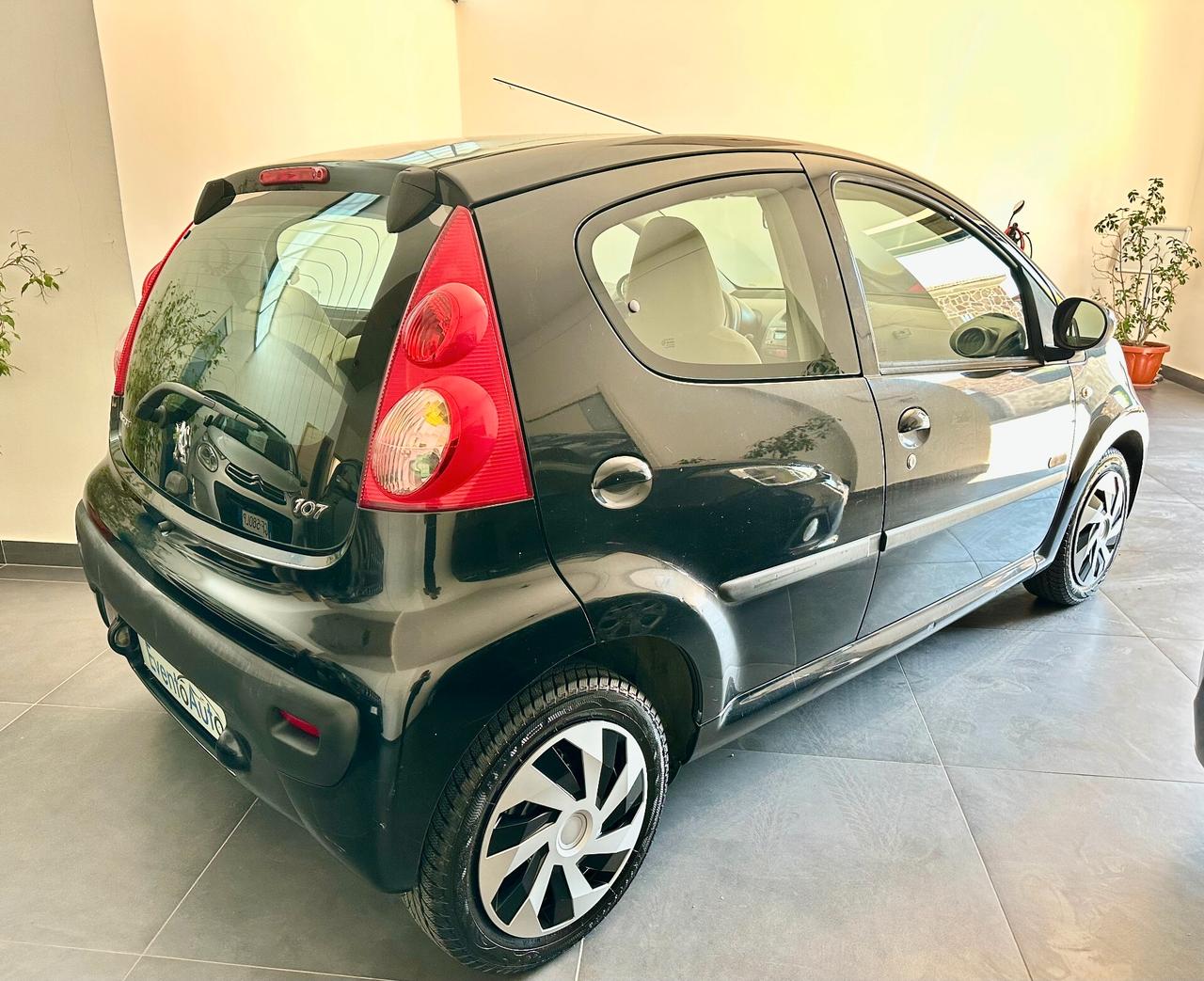 Peugeot 107 1.0 68CV 5p. Sweet Years