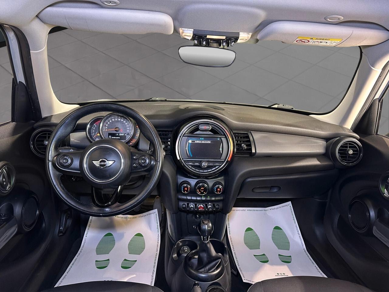 Mini Cooper 1.5 D 5P