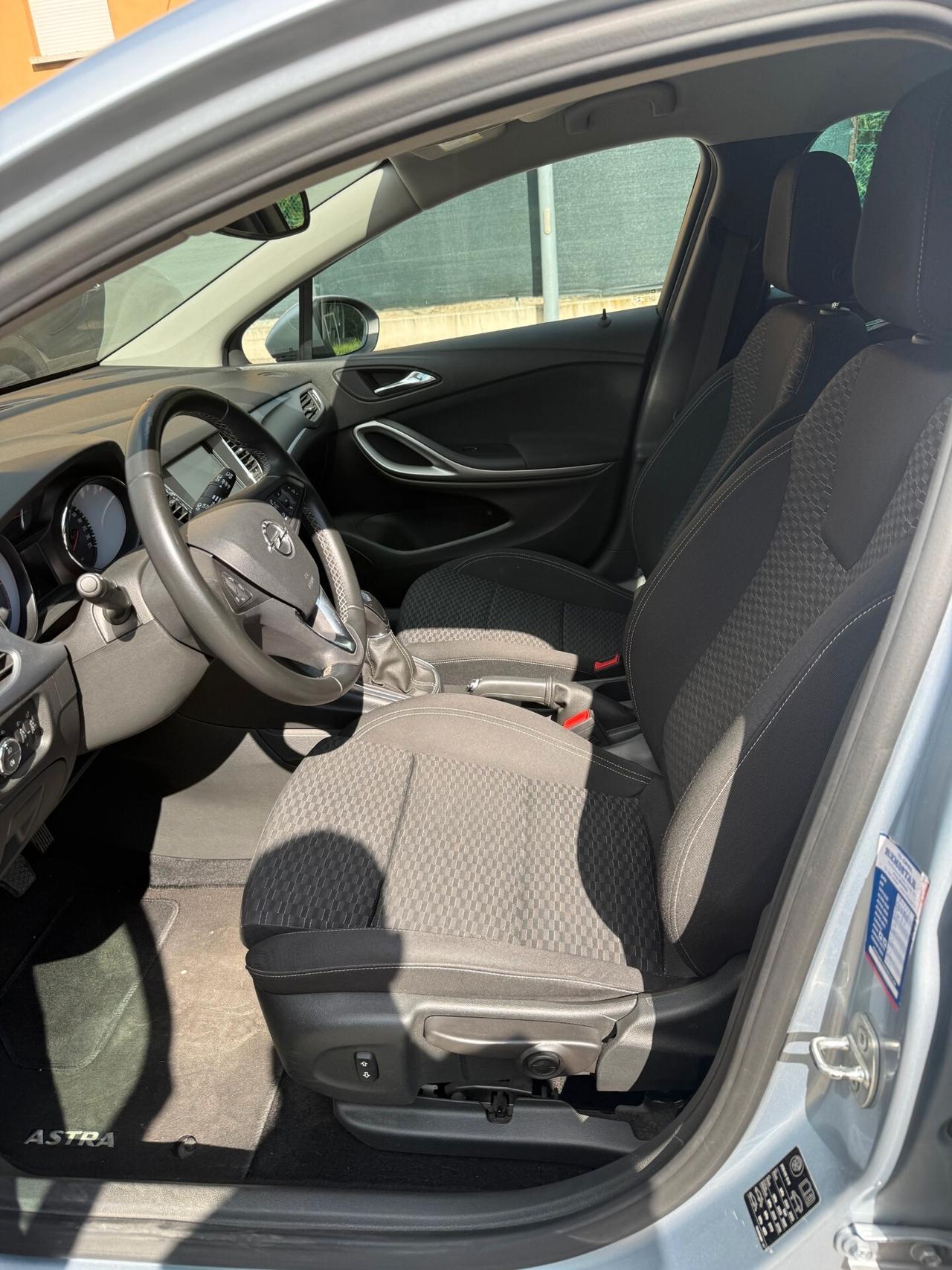 Opel Astra Sports Tourer 1.6 cdti - NAV. - 12 MESI DI GAR. -