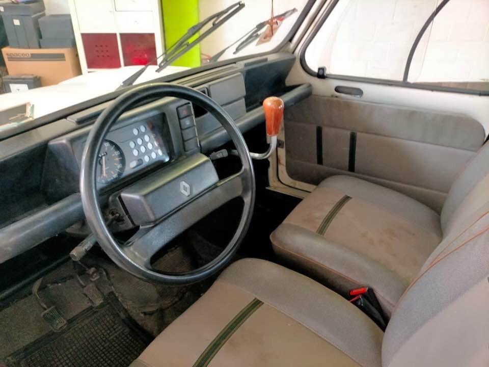 RENAULT R4 LIBRETTO E TARGA ORIGINALE
