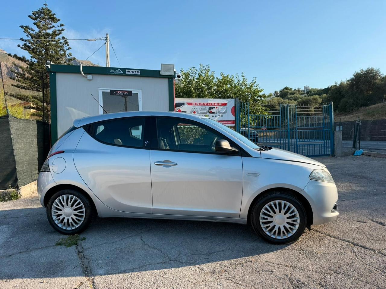 Lancia Ypsilon 1.2 69 CV 5 porte GPL Ecochic Silver