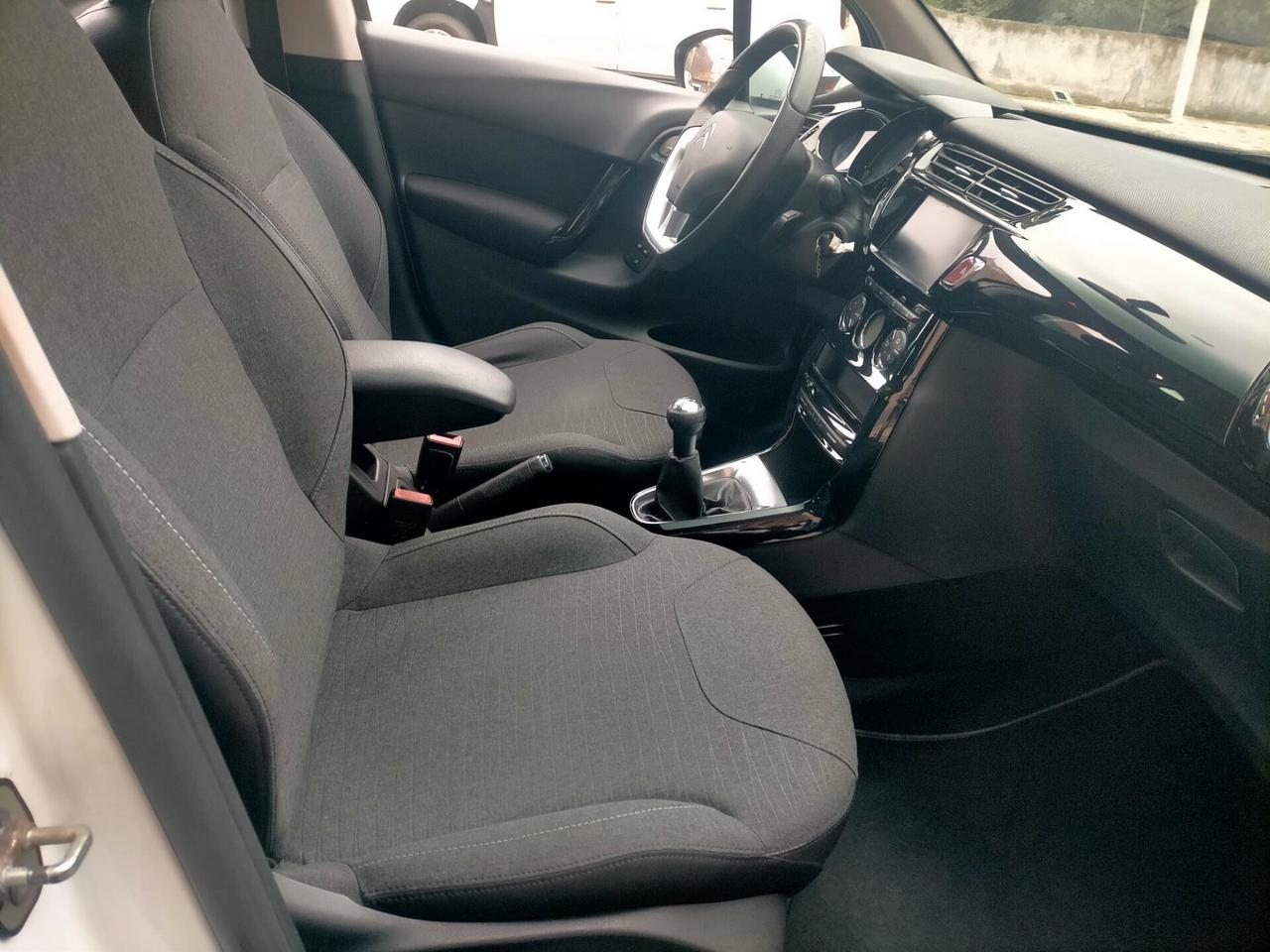 Citroen C3 PureTech 82 Live Edition EXCLUSIVE