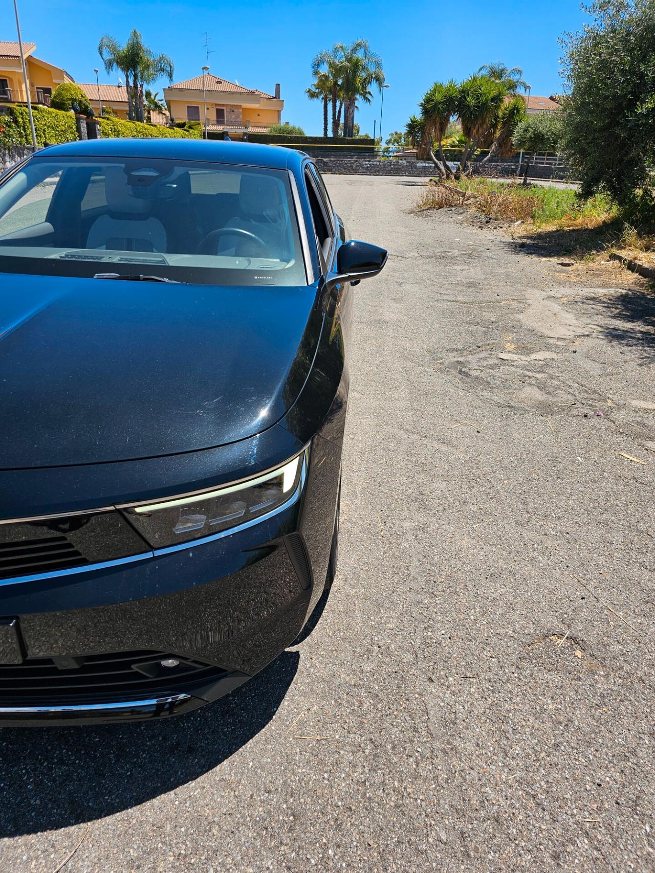 Opel Astra 1.6 Plug-in Hybrid 180 CV AT8 Business Elegance