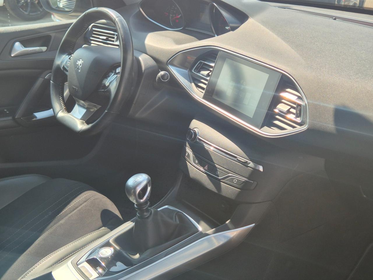 Peugeot 308 BlueHDi 120 S&S Allure