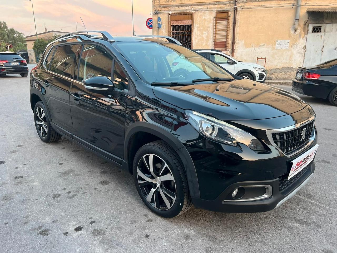 Peugeot 2008 BlueHDi 100 S&S Allure 65000km