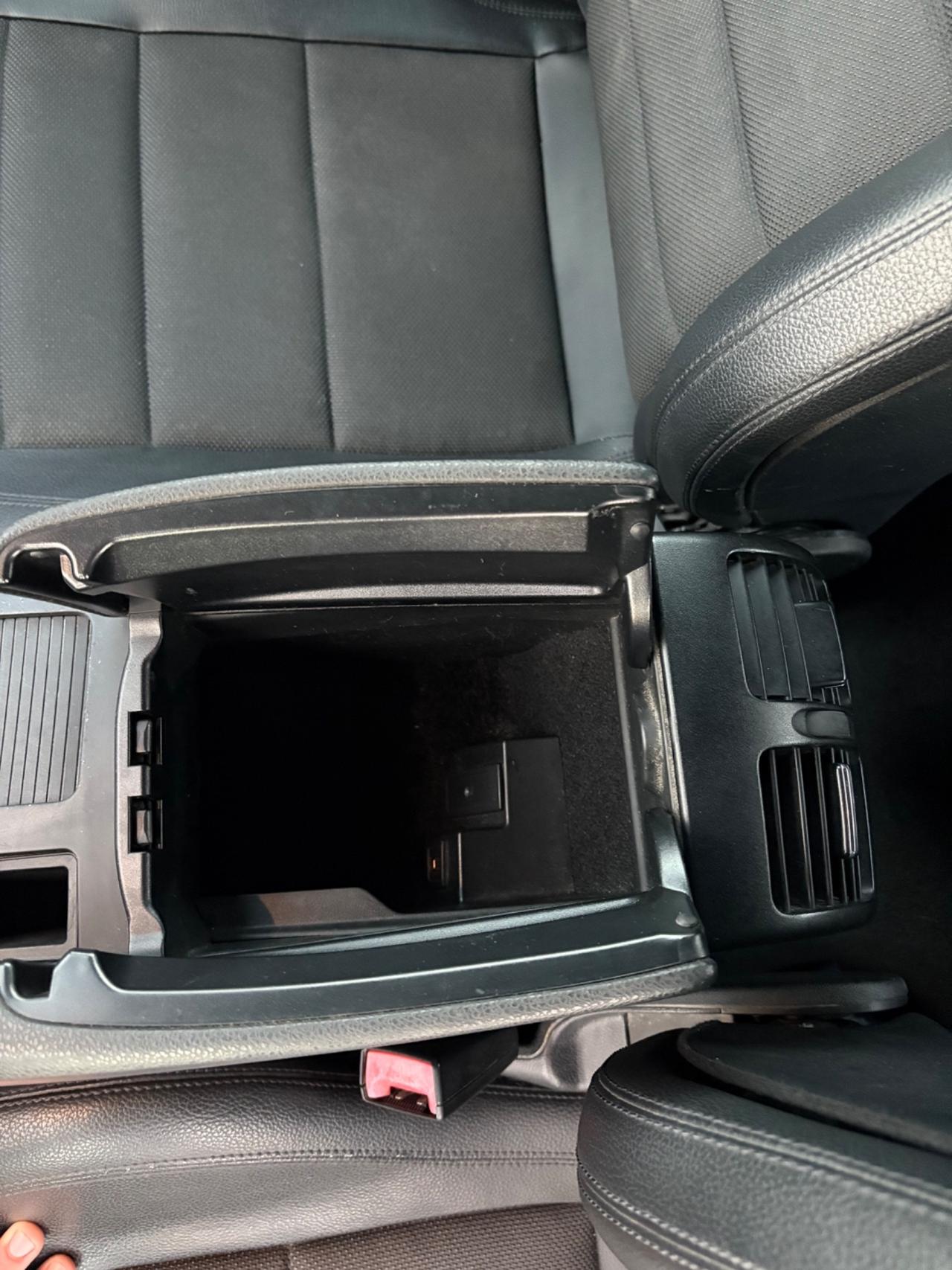 Mercedes-benz C 220 CDI BlueEFFICIENCY Avantgarde