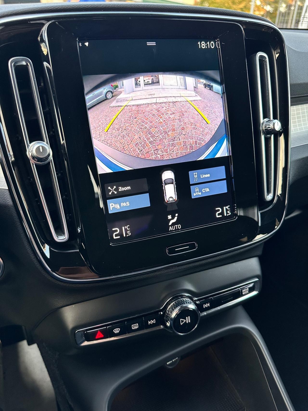 Volvo XC40 T3 Geartronic Momentum Core -km Certificati