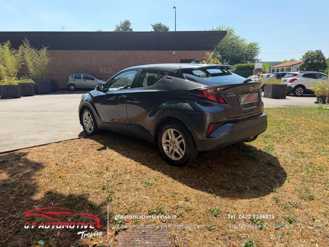 Toyota C-HR 1.8h Business e-cvt