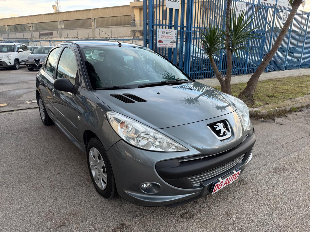Peugeot 206 1.1 benzina 60 cv 2011 80.000 km