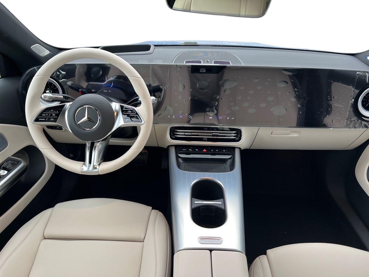 Mercedes-Benz CLA 250+ con tecnologia EQ