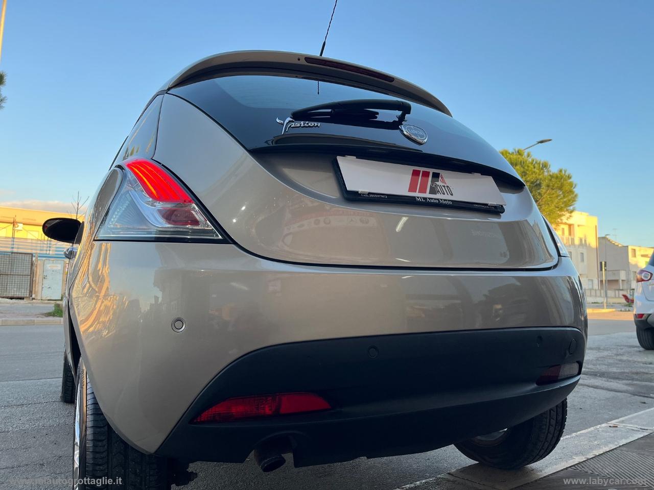 LANCIA Ypsilon 0.9 T.Air 85CV 5p. Met.Ec.Plat.