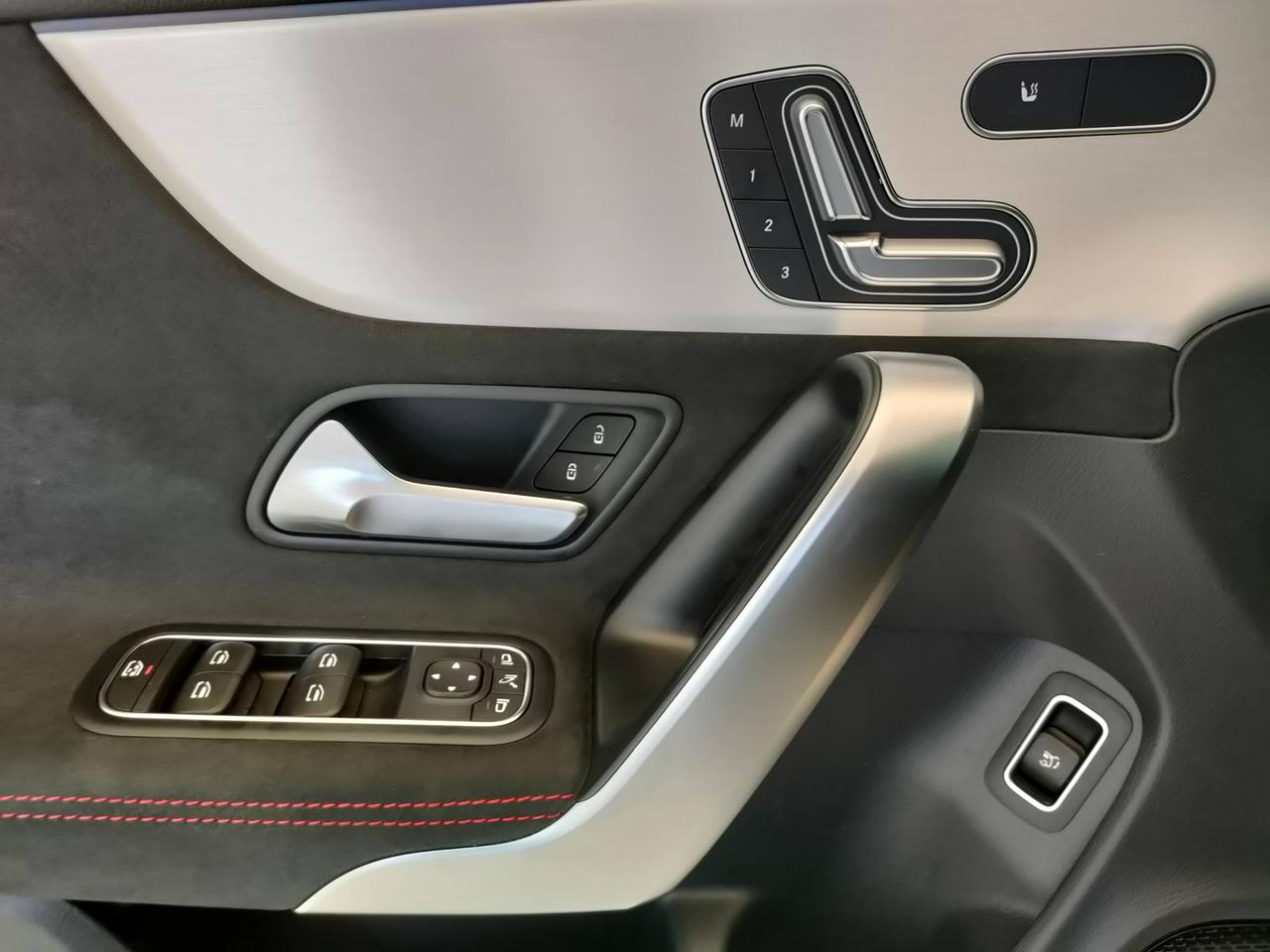Mercedes-Benz CLA Sh.Brake - X118 2023 - CLA Shooting Brake 200 d AMG Line Premium Plus auto