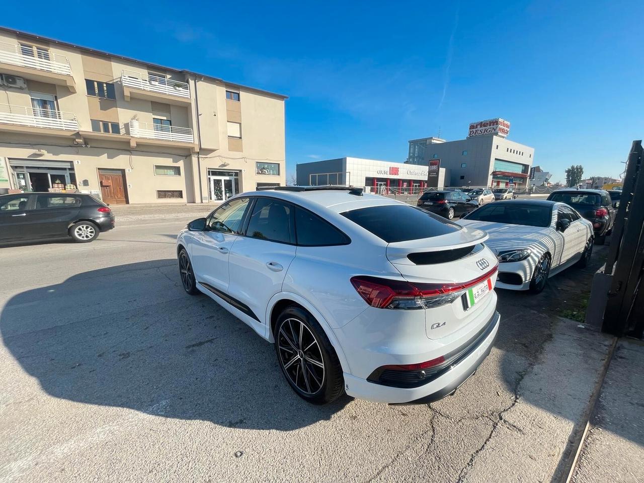 Audi Q4 50 e-tron quattro S line edition