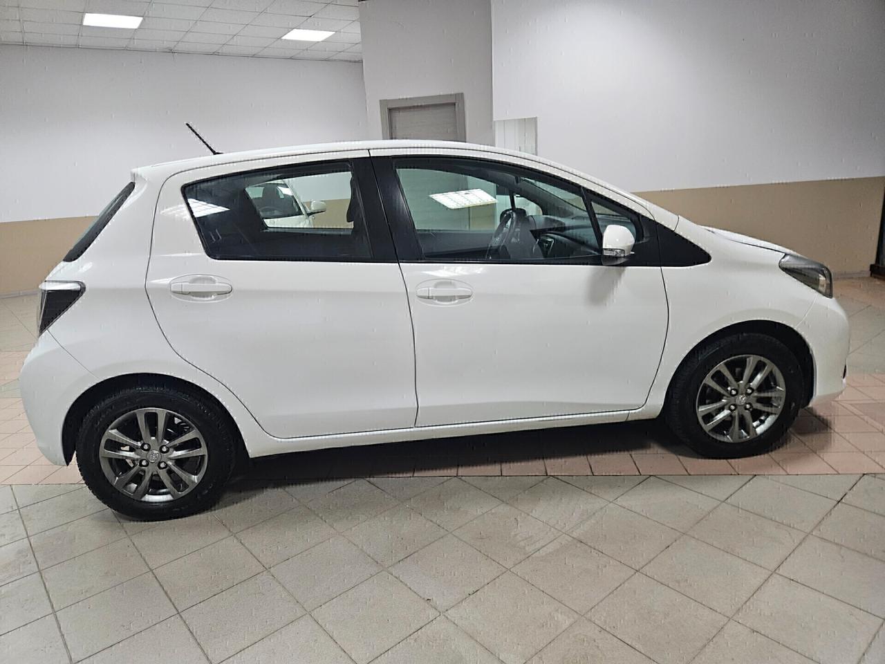 Toyota Yaris 1.0 5 porte Lounge