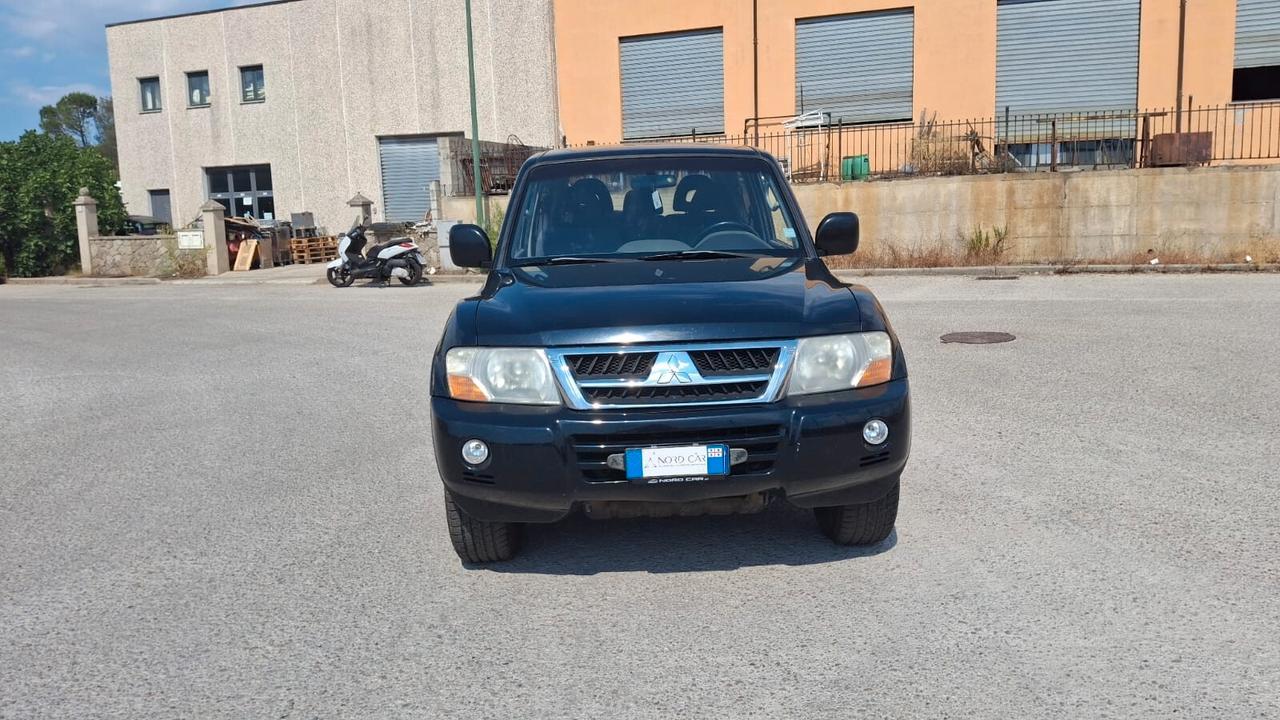 Mitsubishi Pajero 3.2 DI-D 16V 3p. Intense DPF