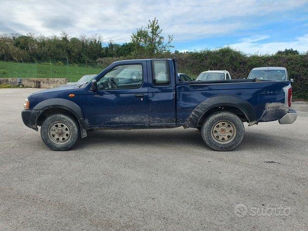 Nissan Navara (D22) 2.5 TD 130CV 4WD Cabina Singola