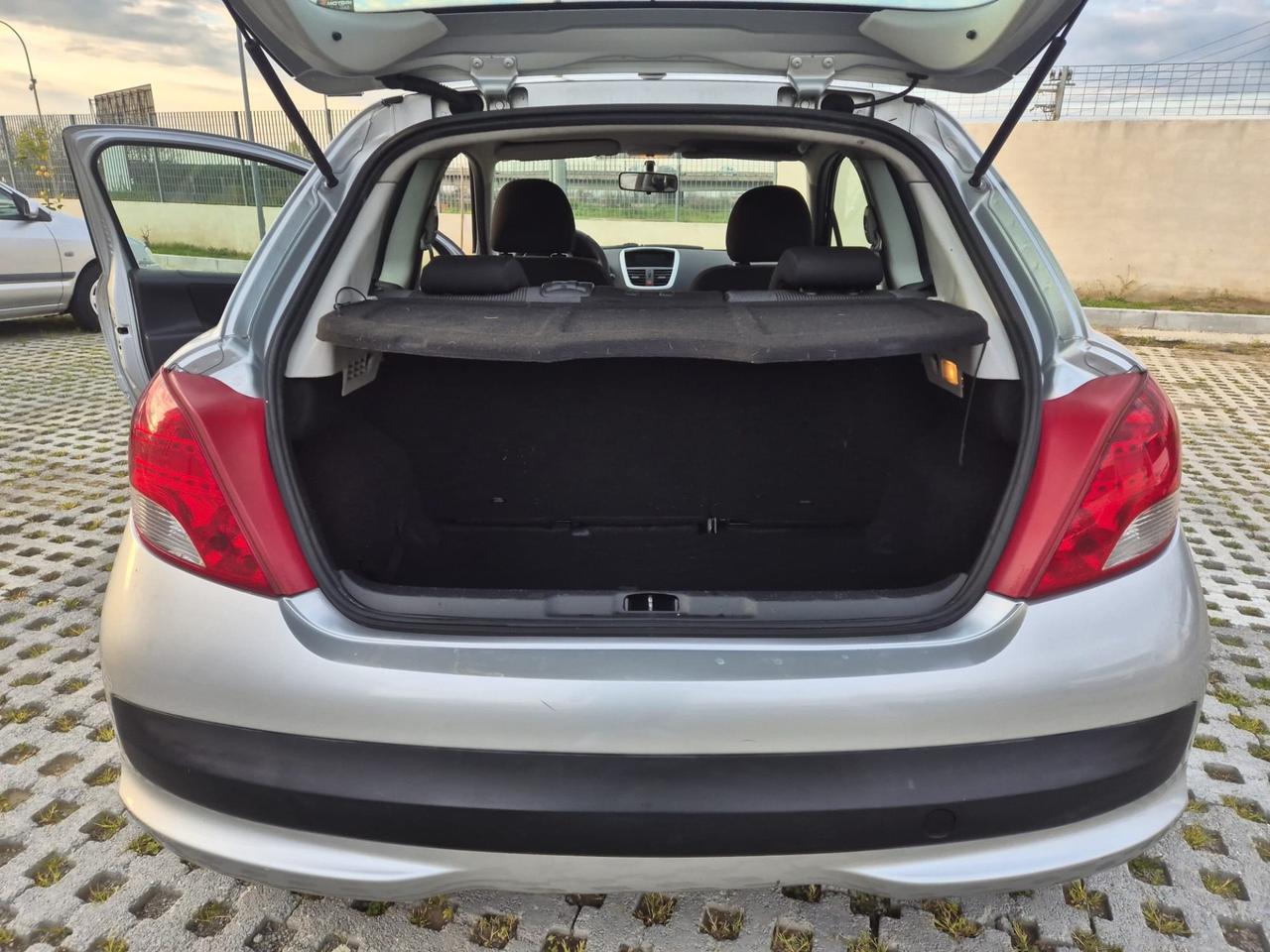 Peugeot 207 1.4 HDi 70CV 3p. Energie Sport