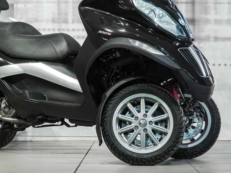 Piaggio MP3 300