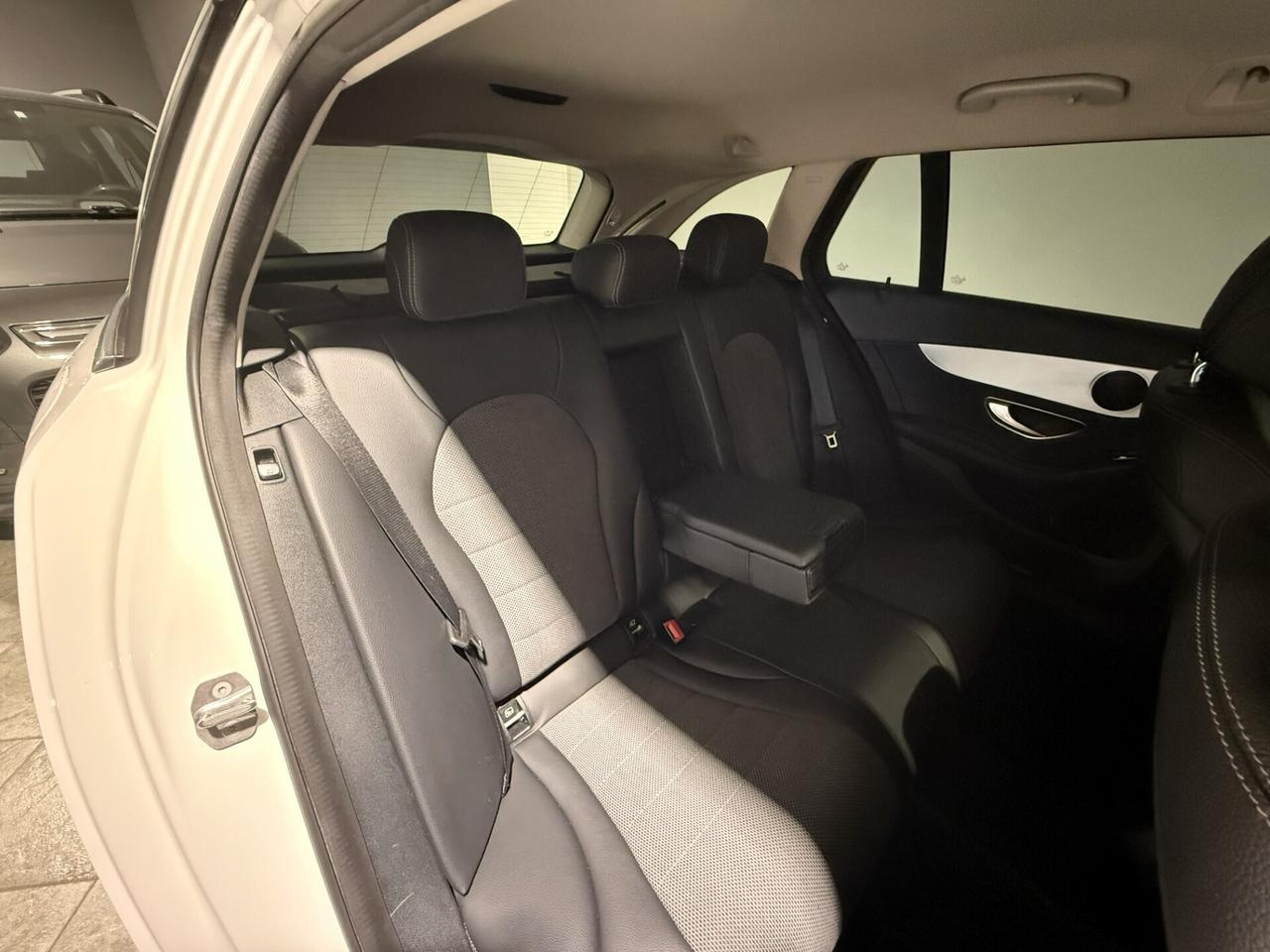 MERCEDES C 220CDI PREMIUM FULL LED UNICO PROP.