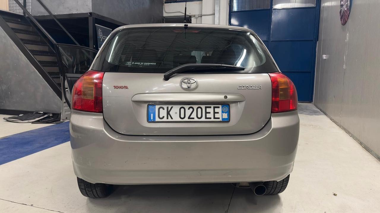 Toyota Corolla 1.8 16V 5 porte TS 192 CV