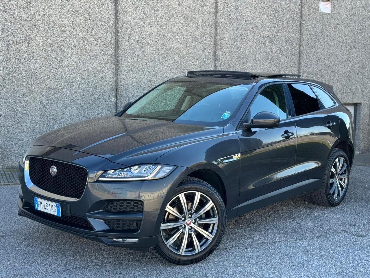Jaguar F-Pace 2.0 D 180 CV AWD Motore da Controllare
