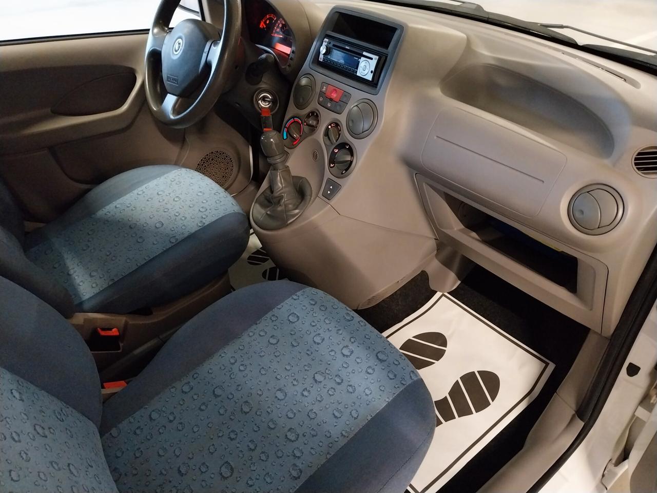 Fiat Panda 1.1 Active - ok neopatentati