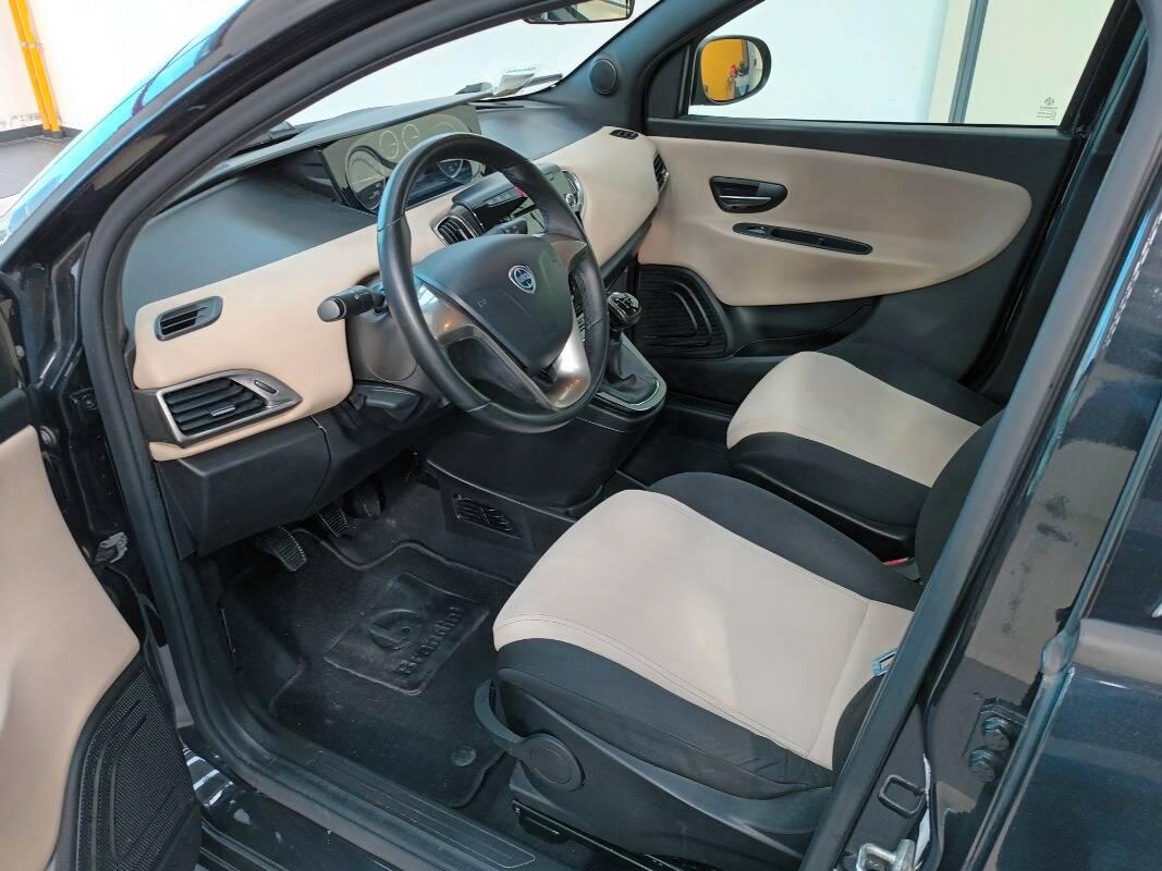 Lancia Ypsilon 1.3 mjt Gold 95cv