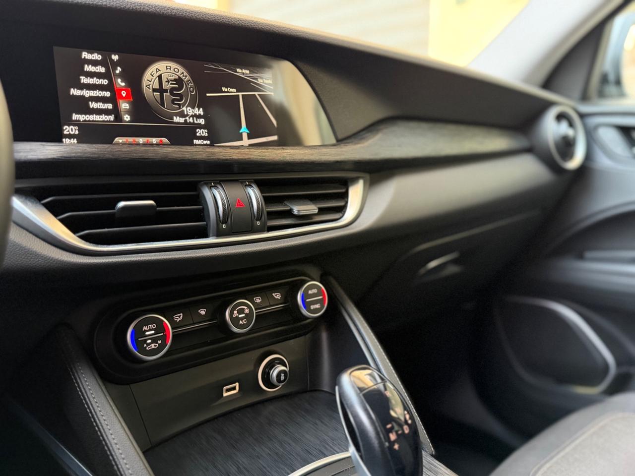 Alfa Romeo Stelvio 2.2 Turbodiesel 190 CV AT8 Q4 Sport-Tech CERCHIO 20’