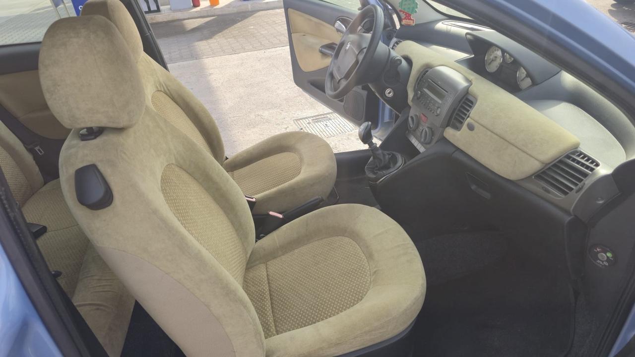 Lancia Ypsilon 1.2 Argento