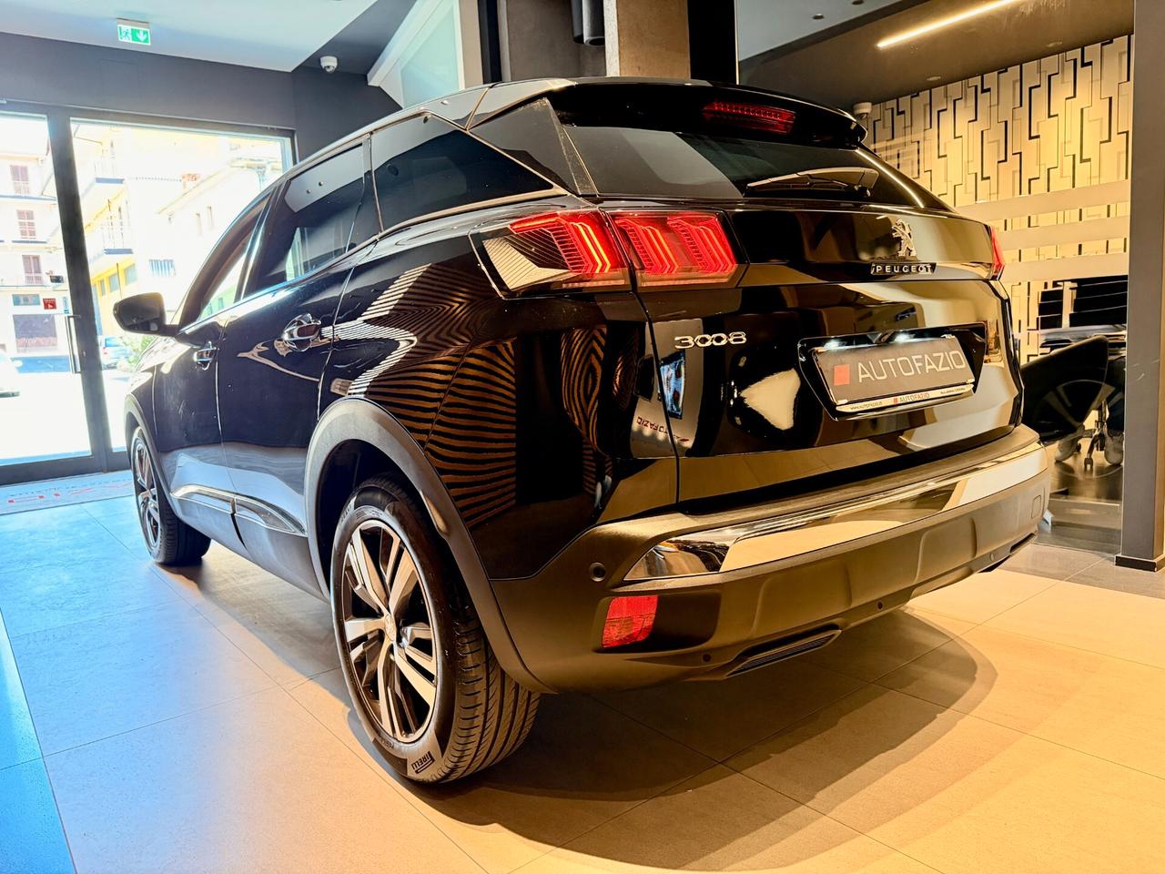 Peugeot 3008 BlueHDi 130 S&S EAT8 Allure