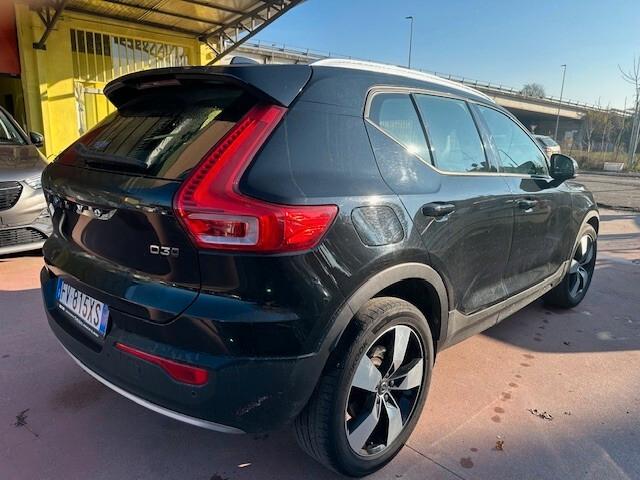 Volvo XC40 D3 AWD R-design
