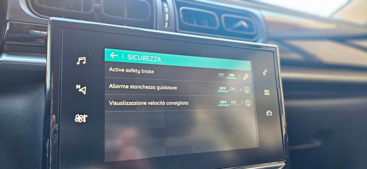 Citroen C3 PureTech 82 S&S Feel- Bi COLOR-AIR BUMP- NAVI-4 VETRI ELETTRICI