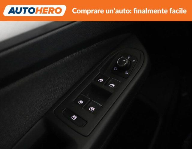 VOLKSWAGEN Golf 1.0 eTSI EVO DSG Life