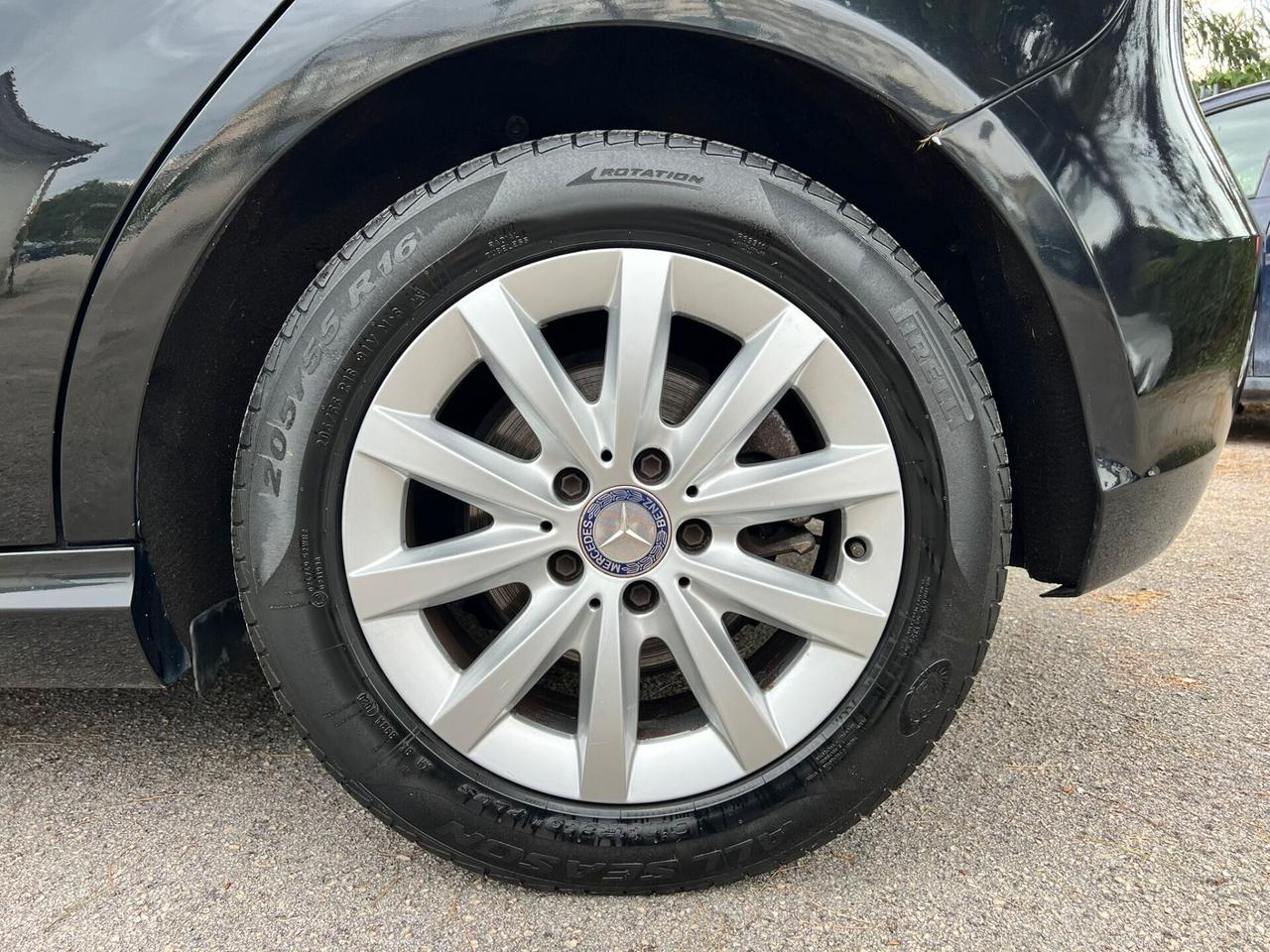 MERCEDES CLASSE A 180 1.5 CDI Premium - 2012
