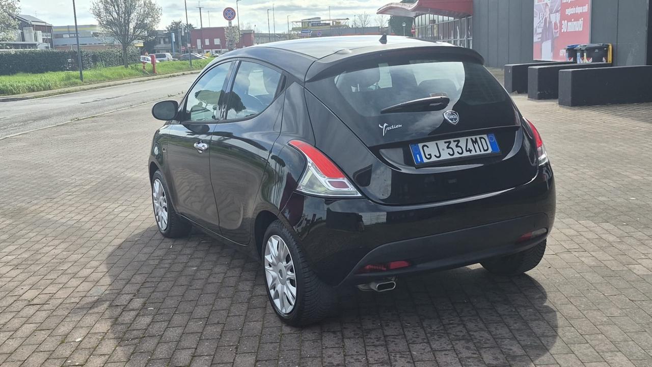 Lancia Ypsilon 1.2 69 CV 5 porte GPL Ecochic Platinum