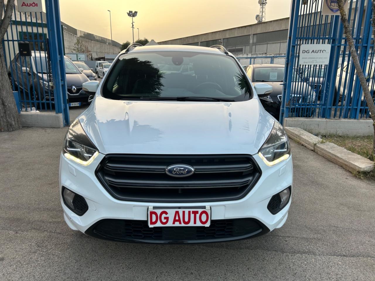 Ford Kuga 1.5 TDCI 120 CV ST-Line 2018 93.000 km