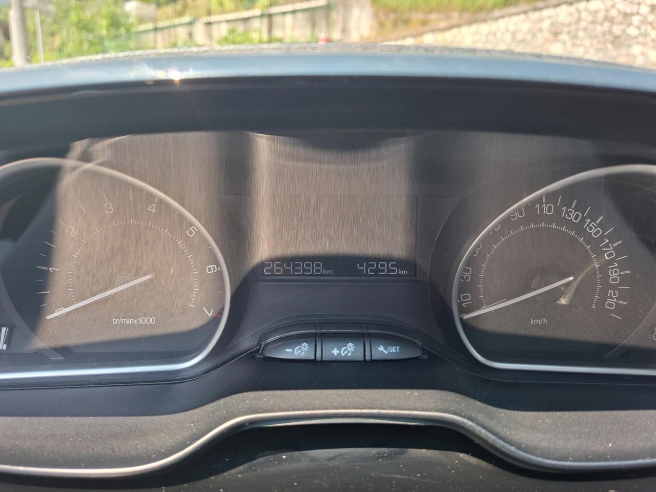 Peugeot 208 1.2 GPL / 5PORTE