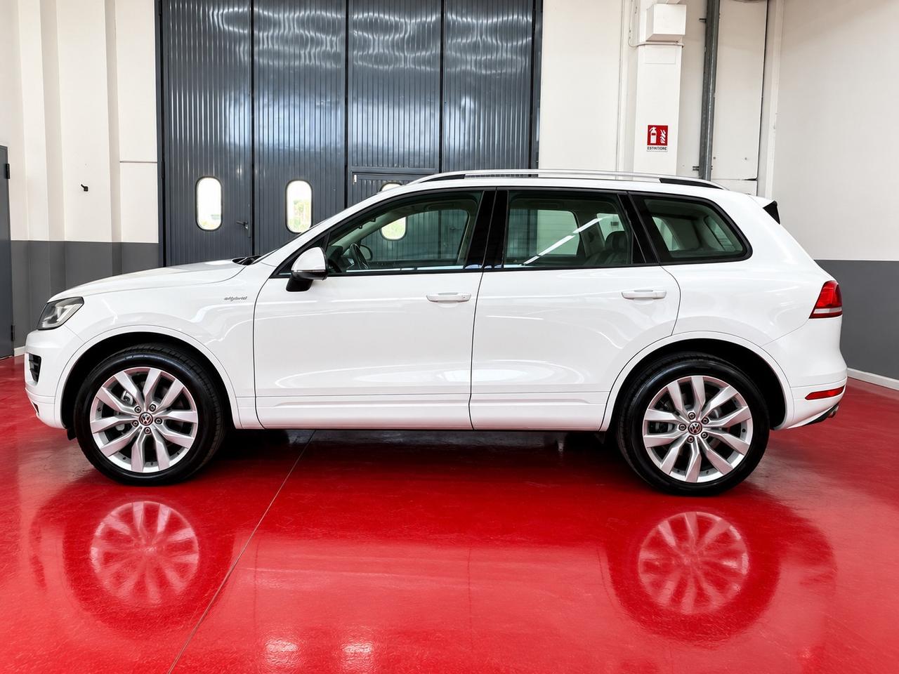 Volkswagen Touareg 3.0 TDI 262 CV tip. BlueMotion Technology Executive