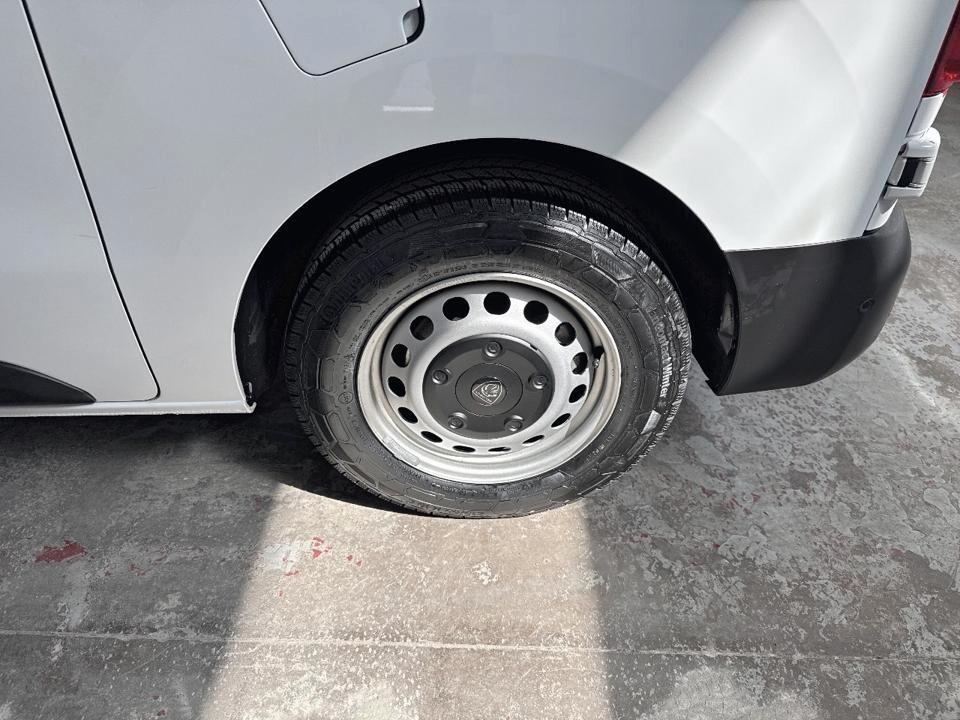 Peugeot Expert BlueHDi 180 S&S EAT8 Standard